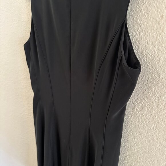 Sleeveless Bateau-Neck Sheath Dress - Picture 3 of 5